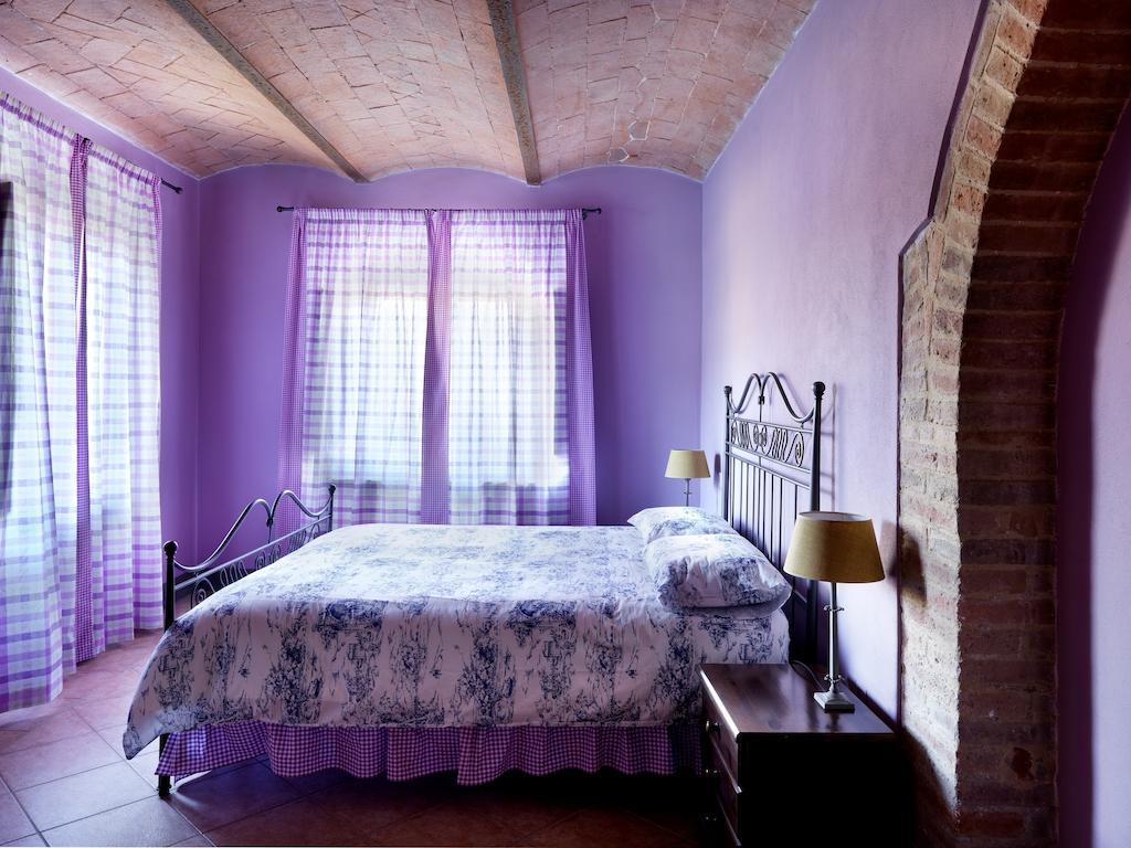 Agriturismo Piettorri 카솔레 델사 객실 사진
